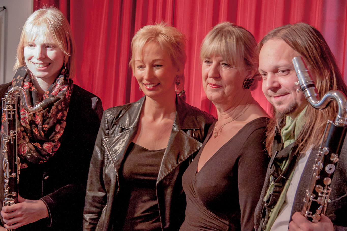 Christine Tschötschel und Romy Musholt mit den Musikern Claudius Reimann und Katharina Bohlen